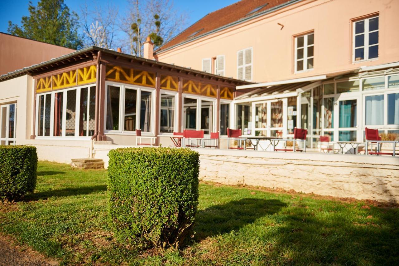 Logis Auberge Du Port Bazeilles Exterior photo